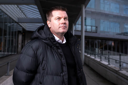 Häckens nya tränare Jens Gustafsson poserar för ett porträtt den 27 december 2024 i Stockholm. 