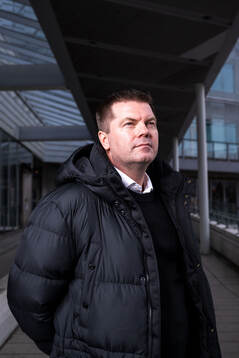 Häckens nya tränare Jens Gustafsson poserar för ett porträtt den 27 december 2024 i Stockholm. 