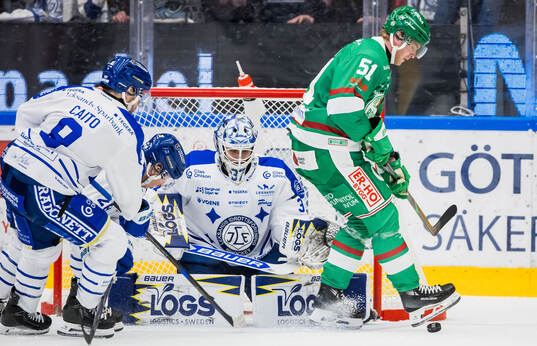 Leksands målvakt Jakob Hellsten och Rögles Calle Själin