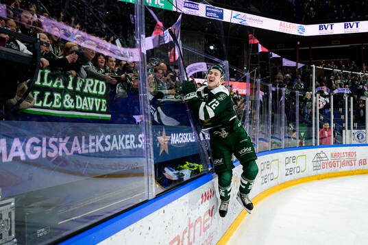 Färjestads Stian Solberg jublar