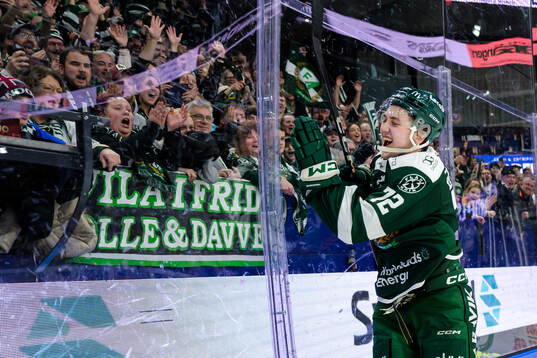 Färjestads Stian Solberg jublar