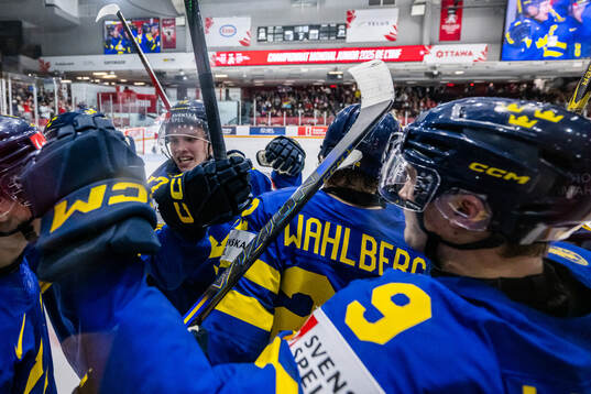 Anton Wahlberg of Sweden celebrates with Felix Nilsson and