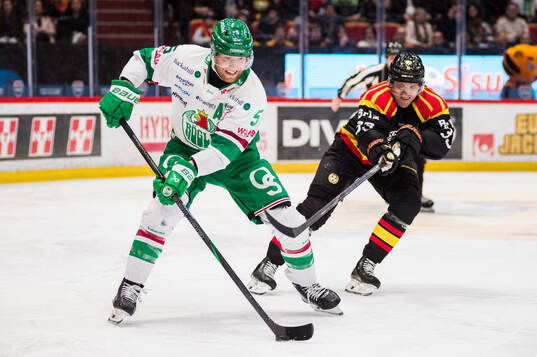 Rögles Ludvig Claesson och Brynäs Jakob Silfverberg