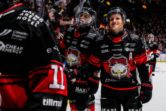 Och Malmö Redhawks Christoffer Forsberg jublar