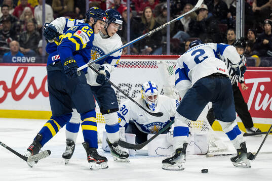 Anton Wahlberg of Sweden and Julius Miettinen of Finland