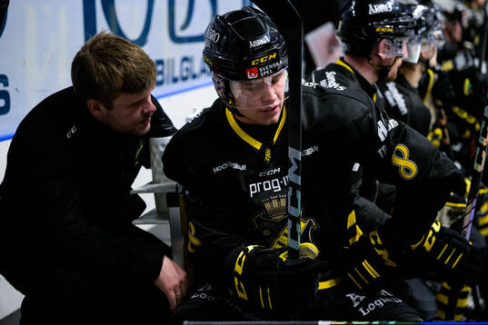 AIKs Tom Hedberg har ont