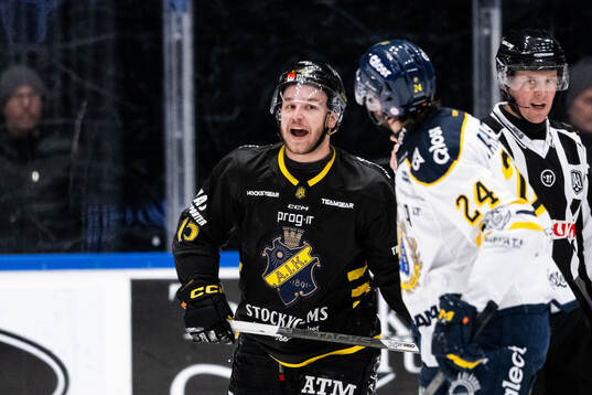 AIKs Jordan Bellerive och Södertäljes Jacob Dahlström