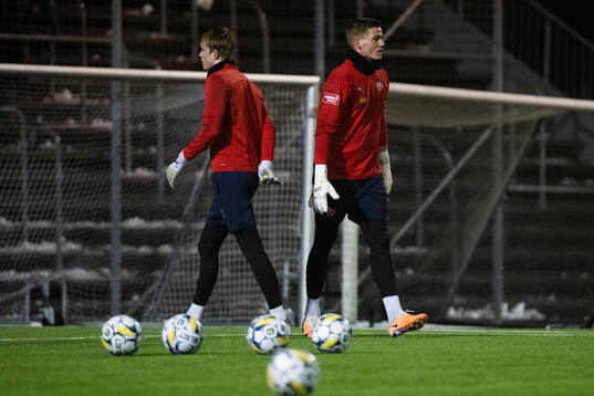 Helsingborgs målvakt Johan Brattberg och Emil Rådahl
