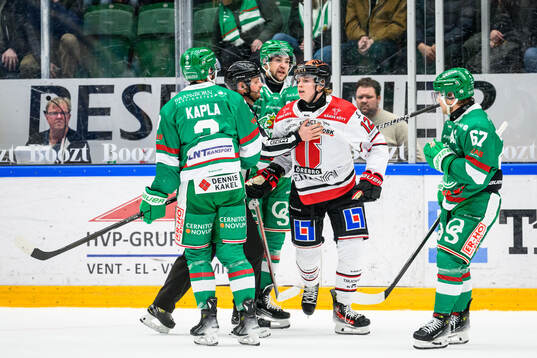 Rögles Michael Kapla och Örebros Noah Steen