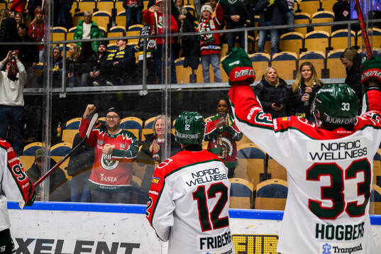 Frölundas Max Friberg, Linus Högberg jublar