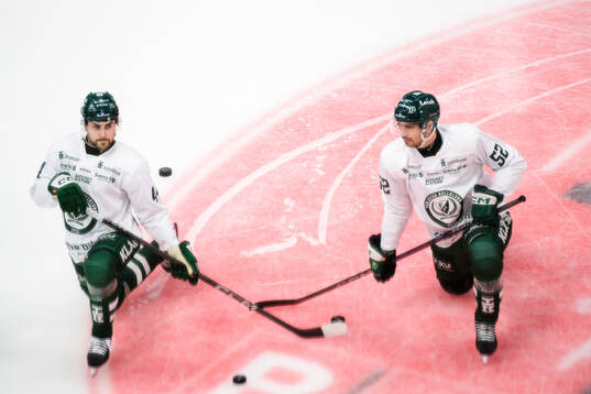 Färjestads Jonathan Andersson och August Tornberg