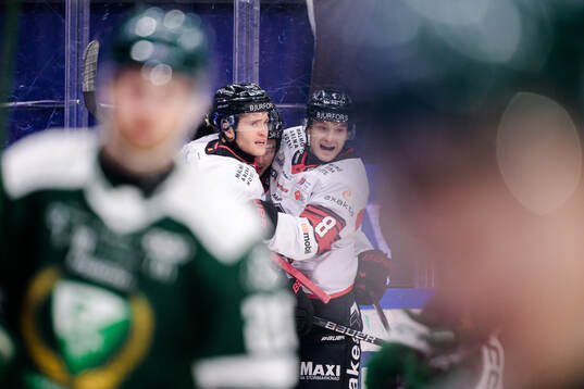 Malmö Redhawks Christoffer Forsberg , Nikola Pasic och