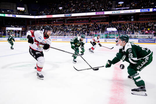 Malmö Redhawks Johan Ivarsson och Färjestads Stian Solberg