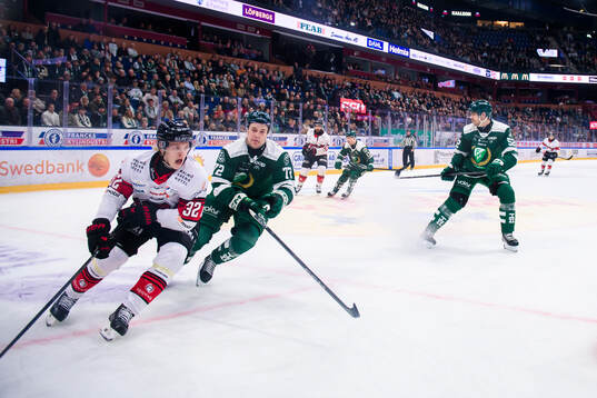 Malmö Redhawks Joona Ikonen och Färjestads Stian Solberg