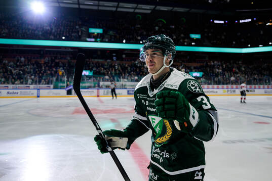 Färjestads Michael Lindqvist jublar