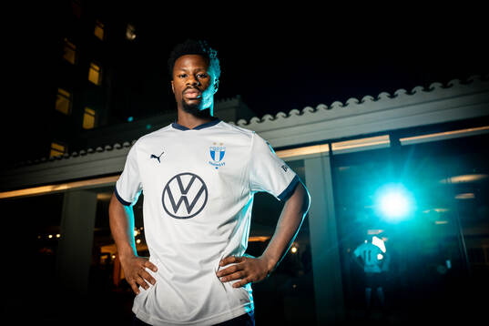 Malmö FF presenterar Emmanuel Ekong som ny spelare den 8 januari 2025 i Puerto Banus. 