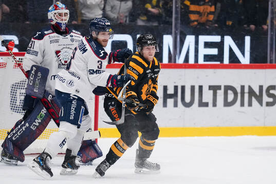 Linköpings målvakt Jesper Myrenberg och Linus Hultström