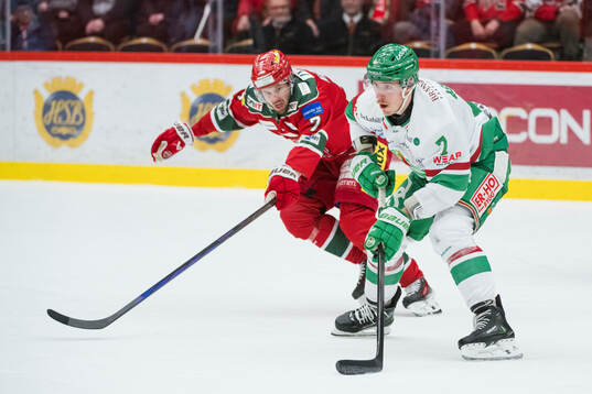 Rögles Carter Ashton  och Modos Pontus Näsén