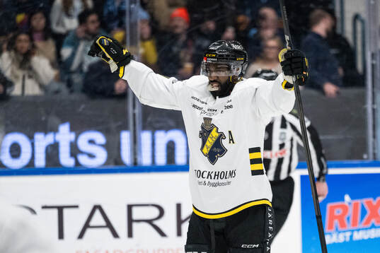 AIKs Daniel Muzito Bagenda jublar