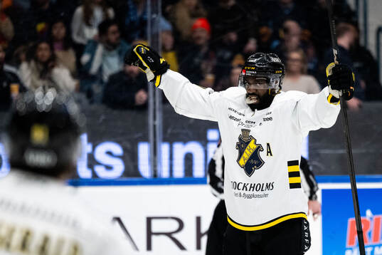 AIKs Daniel Muzito Bagenda jublar