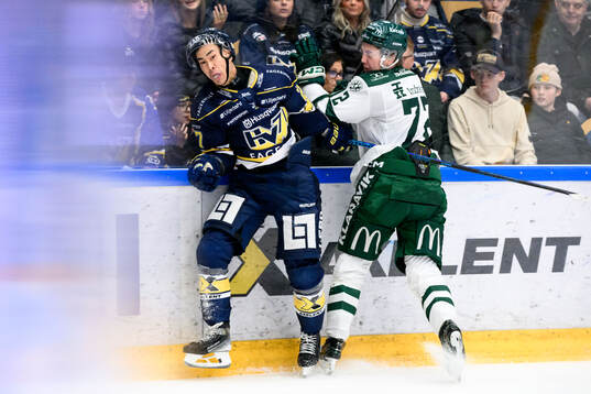 HV71s Jonathan Ang och Färjestads Stian Solberg