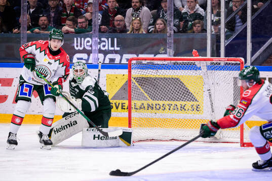 Frölundas Jacob Peterson och Erik Thorell oroara framför