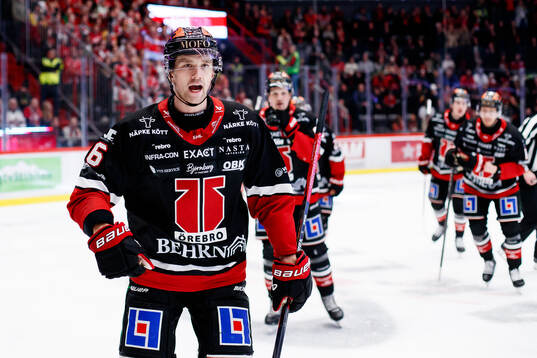 Örebros Filip Berglund jublar