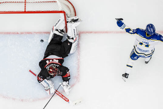 Leksands Oskar Lang jublar