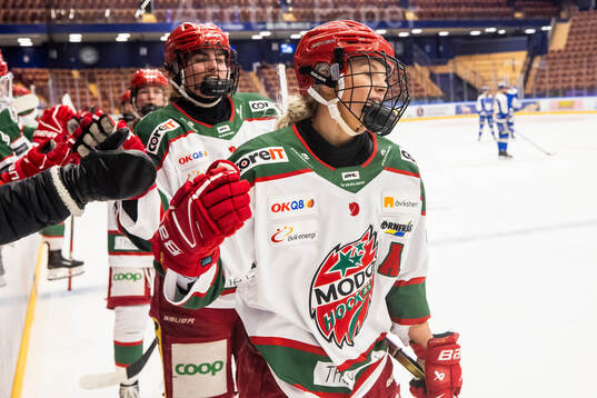 Modos Wilma Sundin jublar