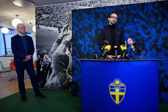 Fredrik Reinfeldt, president, and Tobias Tibell, acting general secretary of the Swedish Football Association, at a press conference following the decision to terminate the assignment of general secretary Andrea Möllerberg,