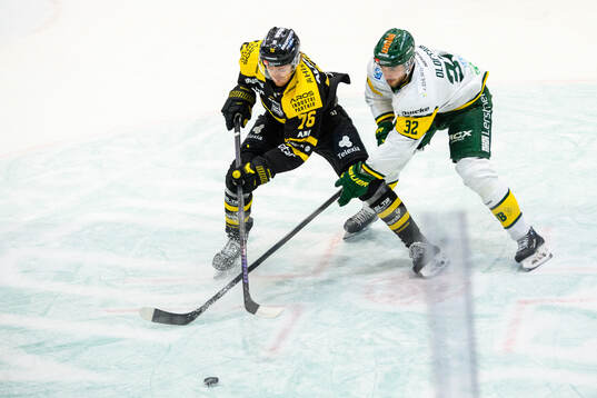 Västerås Oskar Kvist och Björklövens Jacob Olofsson