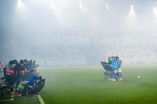 The starting eleven of Malmö FF pose for a team photo