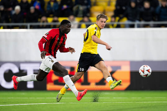 Antoine Mendy of Nice and Gottfrid Rapp of Elfsborg