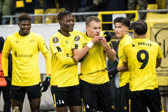 Gustav Henriksson of Elfsborg celebrates with team mates