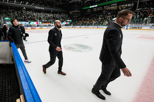 Rögles assisterande tränare Taylor Matson och tränare