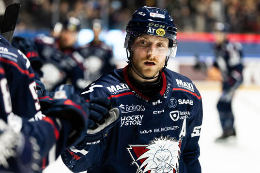 Linköpings Linus Hultström jublar