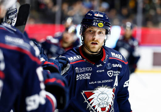 Linköpings Linus Hultström jublar