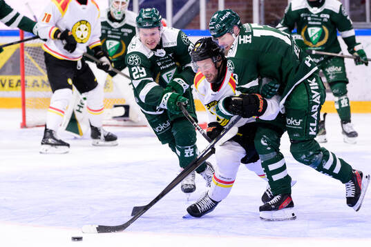 Färjestads Oskar Steen och Joel Kellman