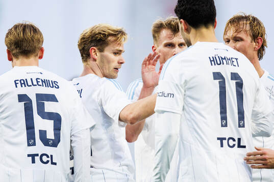 Djurgårdens Hampus Finndell jublar 2-3