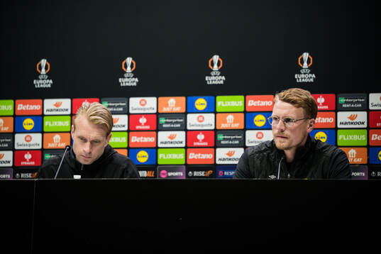 Johan Larsson and Head coach Oscar Hiljemark of Elfsborg