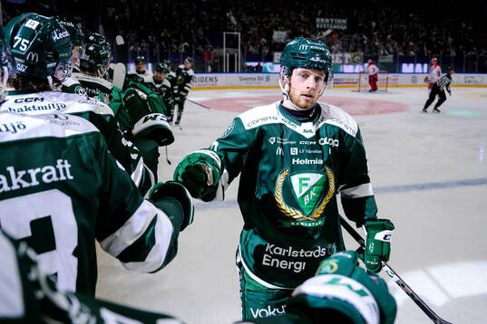 Färjestads Marcus Westfält jublar