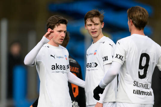 Helsingborgs Max Svensson jublar efter 1-0