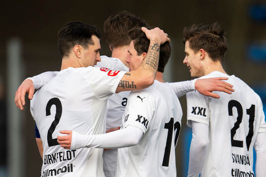 Helsingborgs Max Svensson och Jon Birkfeldt jublar