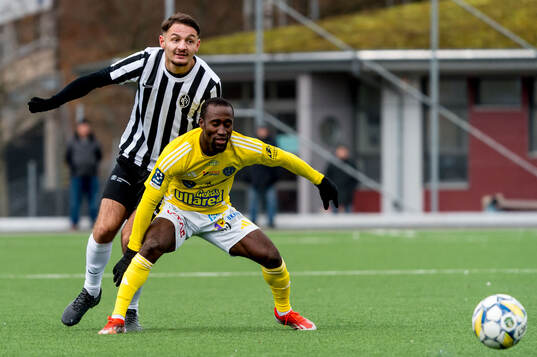 Landskronas Allen Smajic och Falkenbergs Wanbe Godwin Aguda