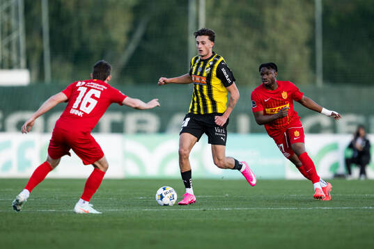 Mark Brink of FC Nordsjälland and Silas Andersen of