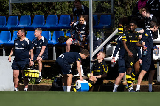 Jere Uronen of AIK in pain
