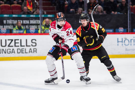 Örebros Hannes Björninen och Brynäs Johannes Kinnvall