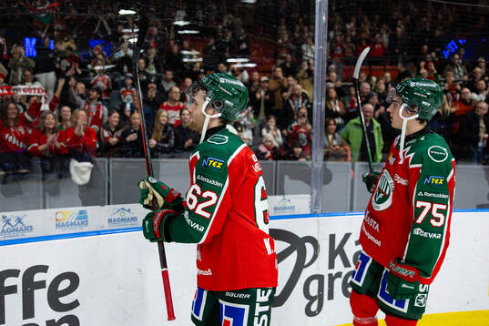 Frölundas Wiktor Nilsson och David Edstrom  jublar och