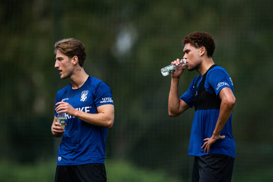 Arbnor Mucolli och Thomas Santos