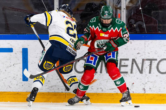 HV71s Teghan Inglis och Frölundas Andrea Dalen